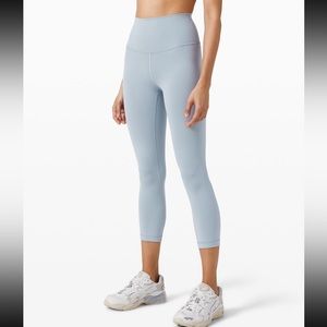 NEW! Lululemon Wunder Train High-Rise Crop 21” leggings in Chambray